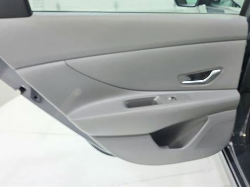 Used 2025 Hyundai Elantra SEL FWD image 25