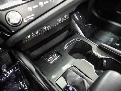 Certified 2025 Lexus ES 300h w/ Premium Package FWD image 17