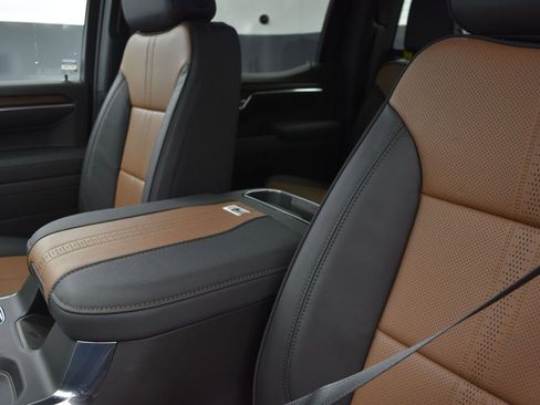 New 2025 Chevrolet Silverado 1500 High Country image 14