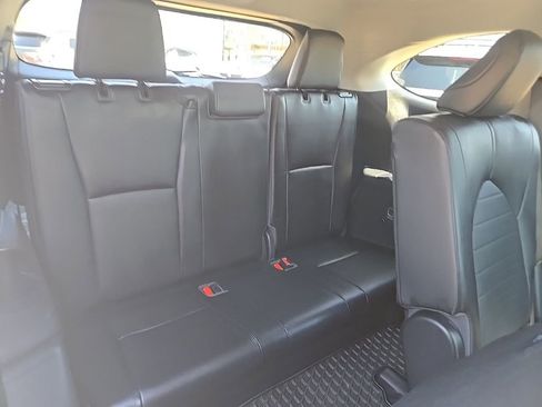Used 2023 Toyota Highlander XLE image 47