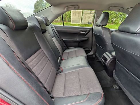 Used 2016 Toyota Camry SE FWD image 26