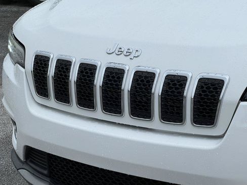 Used 2019 Jeep Cherokee Limited AWD/4WD image 6