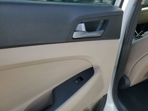 Used 2017 Hyundai Tucson SE Plus w/ Cargo Package FWD image 11