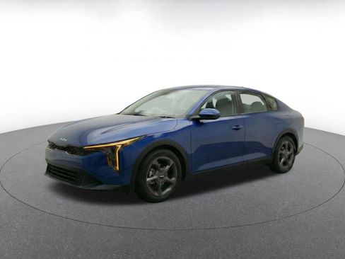 Used 2025 Kia K4 FWD image 3