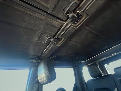 Used 2023 Ford Bronco Wildtrak AWD/4WD image 19