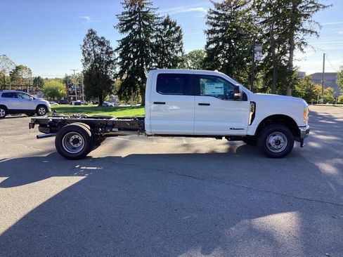 New 2026 Ford F350 4x4 Crew Cab DRW Super Duty image 7