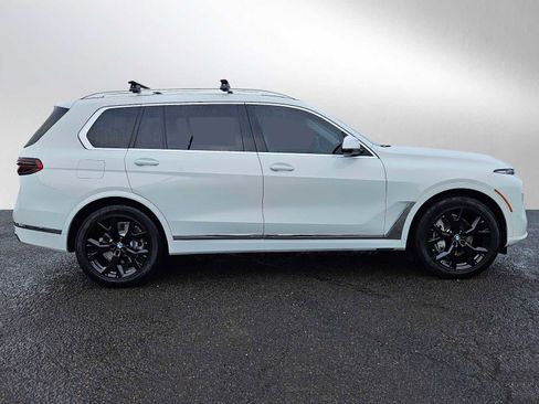 Used 2024 BMW X7 xDrive40i w/ Executive Package image 2