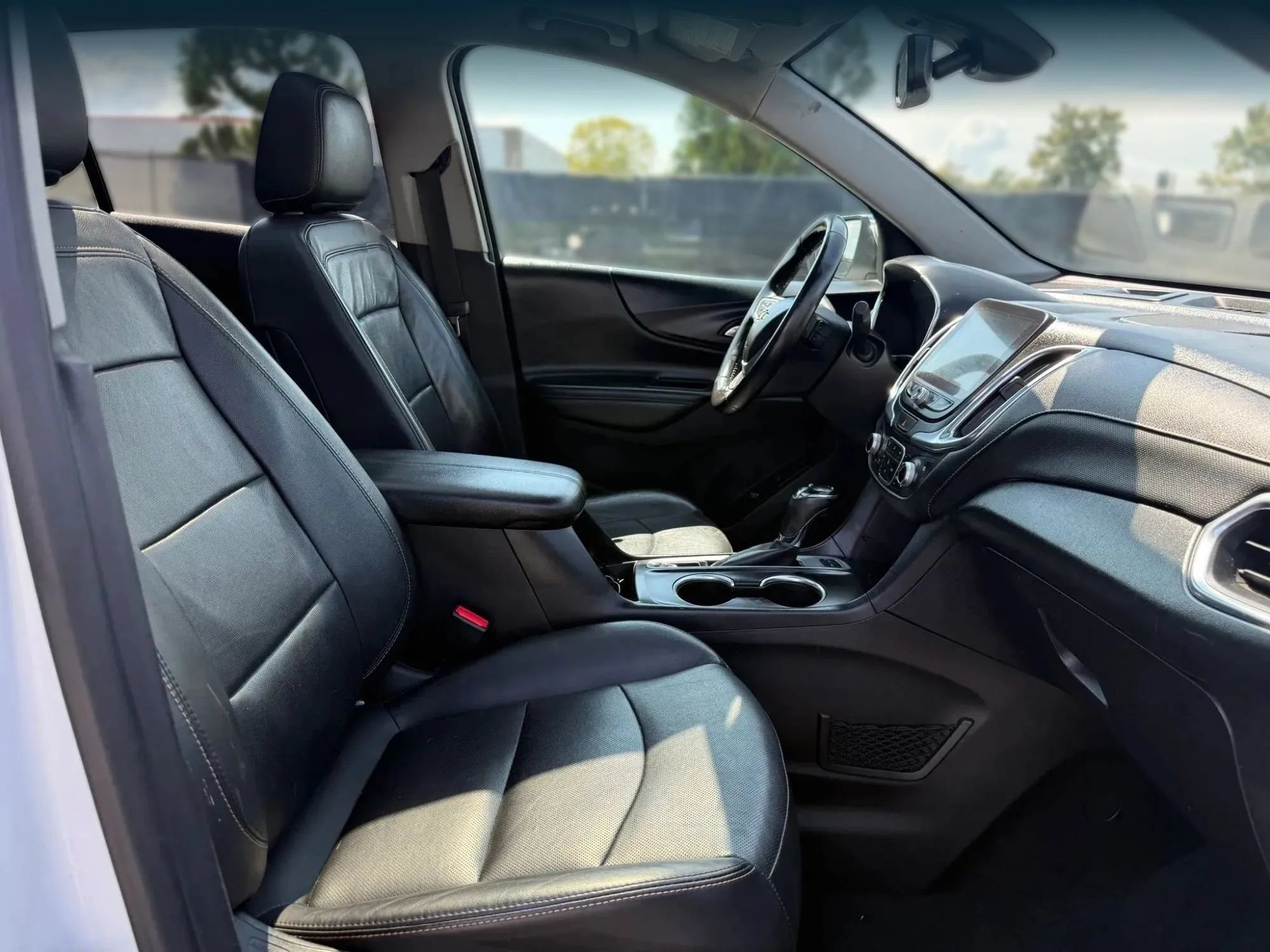 Used 2018 Chevrolet Equinox Premier w/ Premier True North Edition AWD/4WD image 18