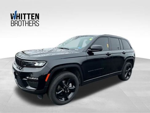 Used 2023 Jeep Grand Cherokee Limited w/ Black Appearance Package image 1