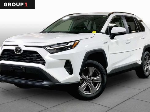 Used 2025 Toyota RAV4 LE AWD/4WD image 1