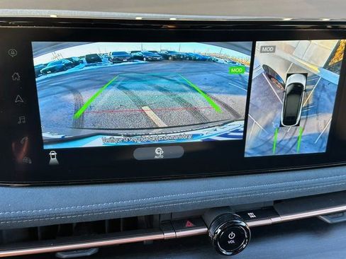 Used 2024 Nissan Ariya AWD image 31