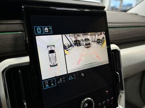 New 2026 GMC Acadia Denali w/ Super Cruise Package image 17