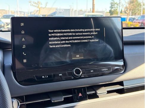New 2026 Mitsubishi Outlander LE image 11