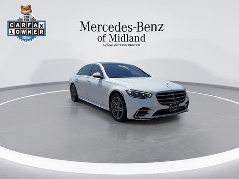 Used 2024 Mercedes-Benz S 580 4MATIC Sedan image 2