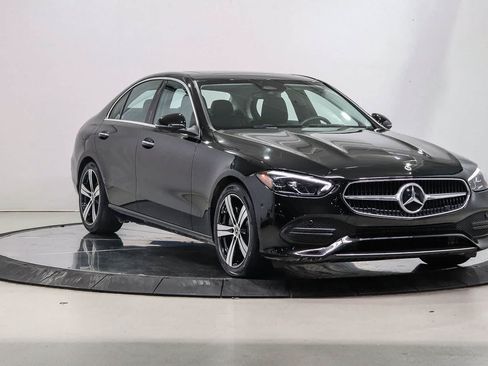Used 2025 Mercedes-Benz C 300 4MATIC Sedan image 5