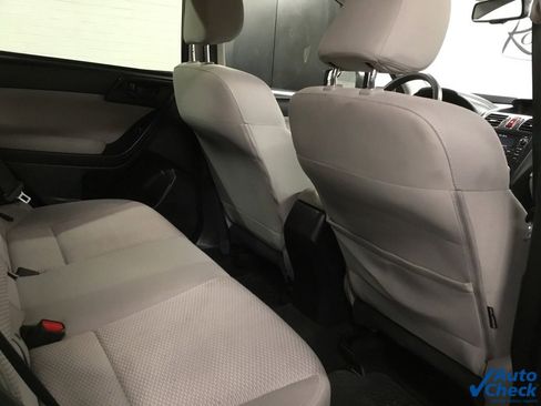 Used 2014 Subaru Forester 2.5i Premium w/ All-Weather Package image 30