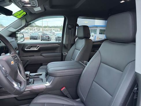 Used 2026 Chevrolet Silverado 1500 LTZ image 13