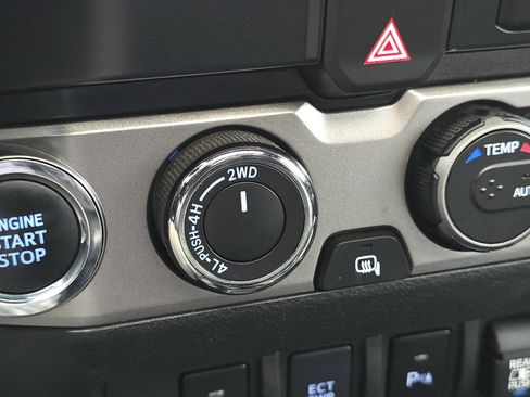 Used 2023 Toyota Tacoma Limited image 30