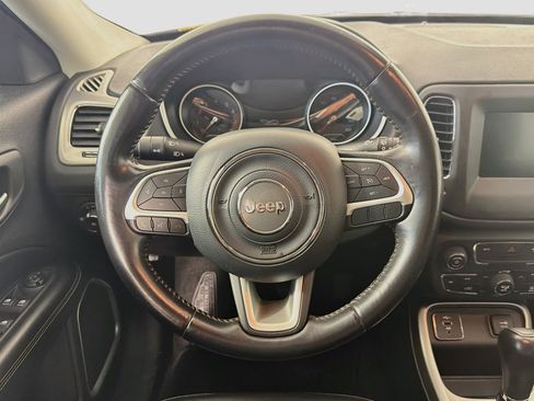 Used 2020 Jeep Compass Latitude w/ Popular Equipment Group FWD image 17