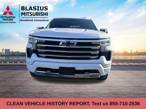 Used 2023 Chevrolet Silverado 1500 High Country w/ High Country Premium Package image 3
