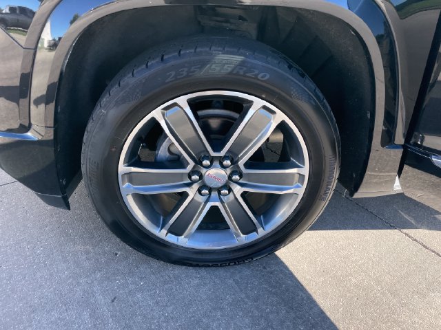 Used 2017 GMC Acadia Denali w/ Technology Package FWD image 27