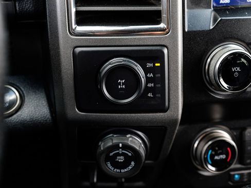 Used 2019 Ford F150 Raptor w/ Equipment Group 802A Luxury image 29