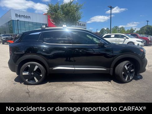 Used 2025 Nissan Kicks SR FWD image 3