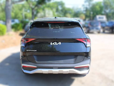 Used 2024 Kia Sportage EX image 8