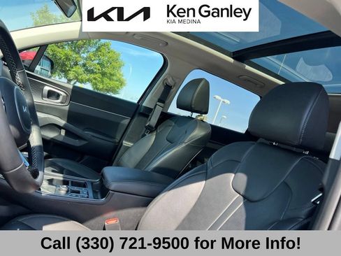 Certified 2024 Kia Sorento S w/ Panoramic Sunroof Package FWD image 12