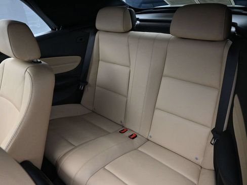 Used 2011 BMW 135i Convertible RWD image 19