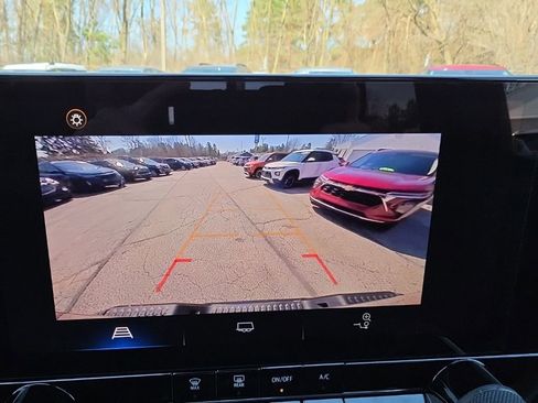 Certified 2024 Chevrolet Colorado Trail Boss w/ Advanced Trailering Package image 17