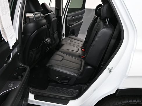 Used 2024 Hyundai Palisade SEL FWD image 11