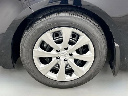 New 2025 Toyota Corolla LE image 9