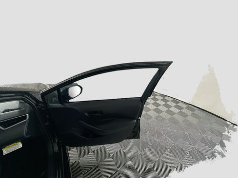 Used 2026 Toyota Corolla LE FWD image 30