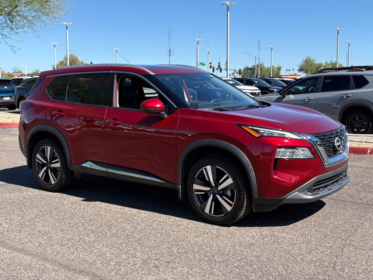 Used 2023 Nissan Rogue SL w/ SL Premium Package FWD image 8