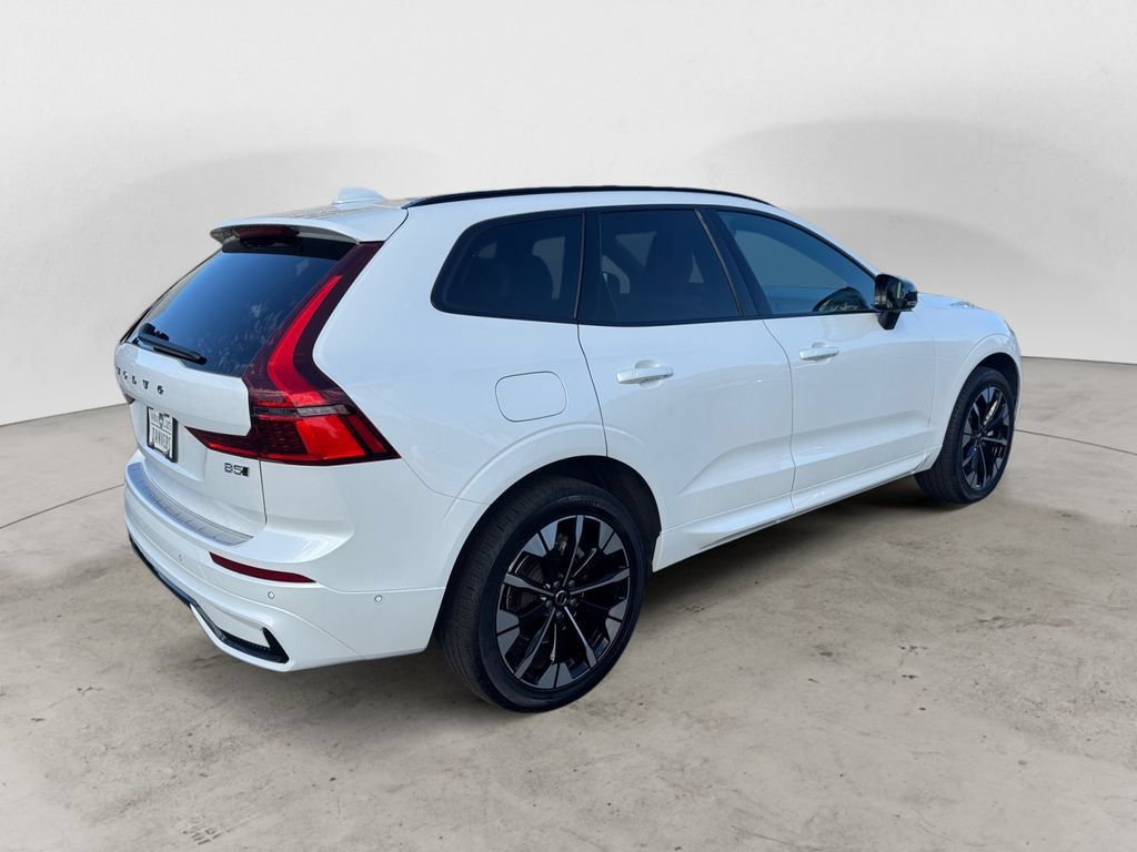 Certified 2026 Volvo XC60 B5 Plus AWD/4WD image 7