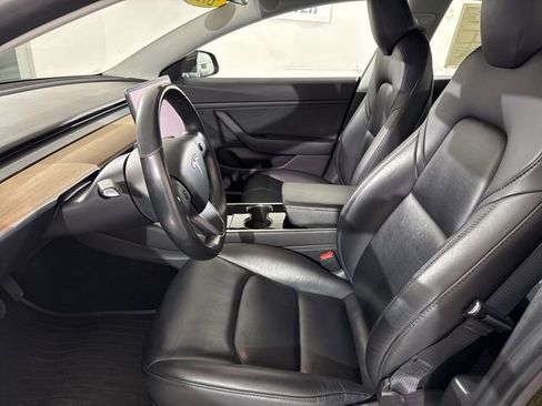Used 2019 Tesla Model 3 Long Range RWD image 17