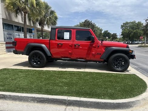 Used 2023 Jeep Gladiator Sport w/ Trailer Tow Package AWD/4WD image 4
