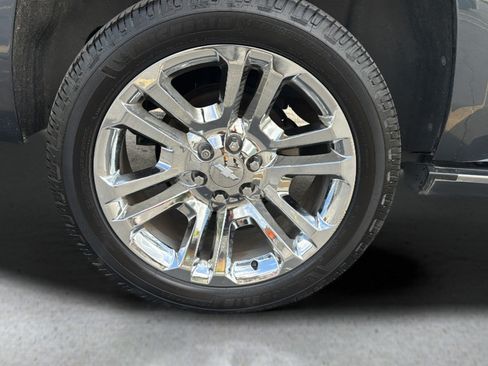 Used 2019 Chevrolet Tahoe Premier w/ Premier Plus Edition RWD image 20