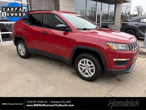 Used 2018 Jeep Compass Sport image 1