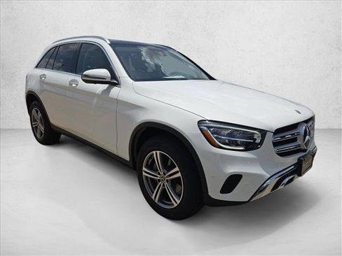 Used 2022 Mercedes-Benz GLC 300 image 3
