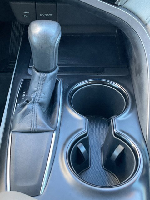 Used 2019 Toyota Camry SE FWD image 22