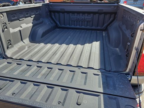 Used 2024 GMC Canyon Elevation w/ Elevation Premium Package image 12