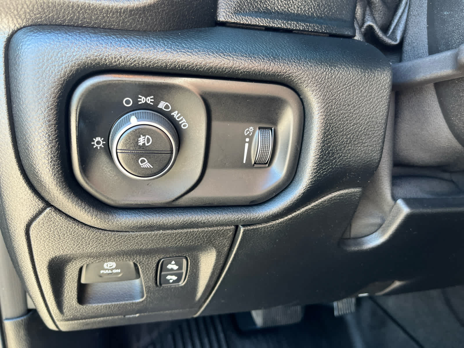 Used 2020 RAM 1500 Rebel w/ Rebel Level 2 Equipment Group AWD/4WD image 14