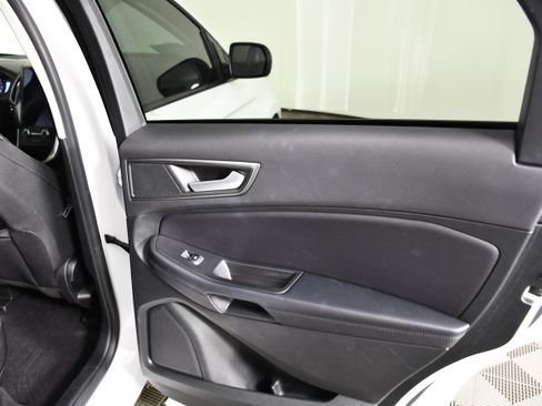 Used 2023 Ford Edge SE image 42