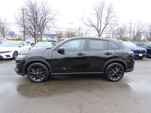 Certified 2025 Honda HR-V Sport image 3