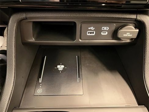 Used 2025 Honda Pilot Elite image 26