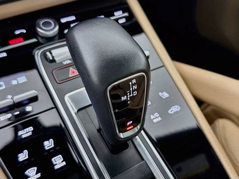 Certified 2021 Porsche Cayenne Coupe AWD/4WD image 21