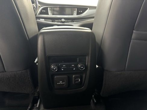 Used 2019 Buick Enclave Premium image 28