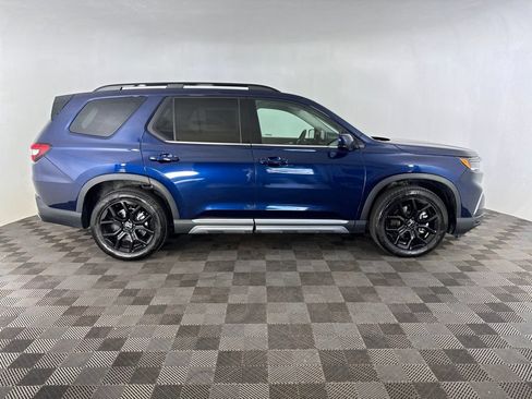 Certified 2025 Honda Pilot Elite image 4